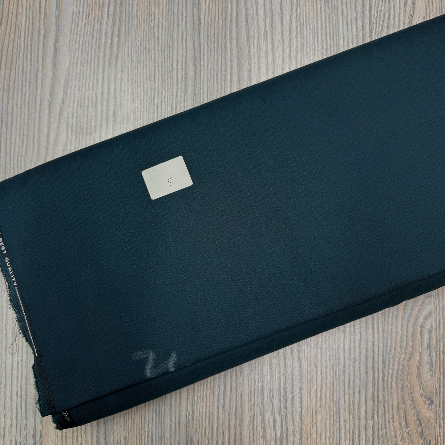 Elegant (Self Texture)