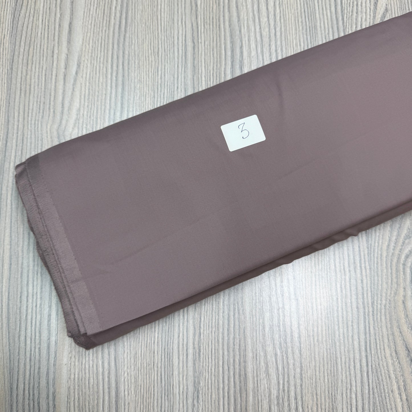 Noor Suiting 03 Falsa