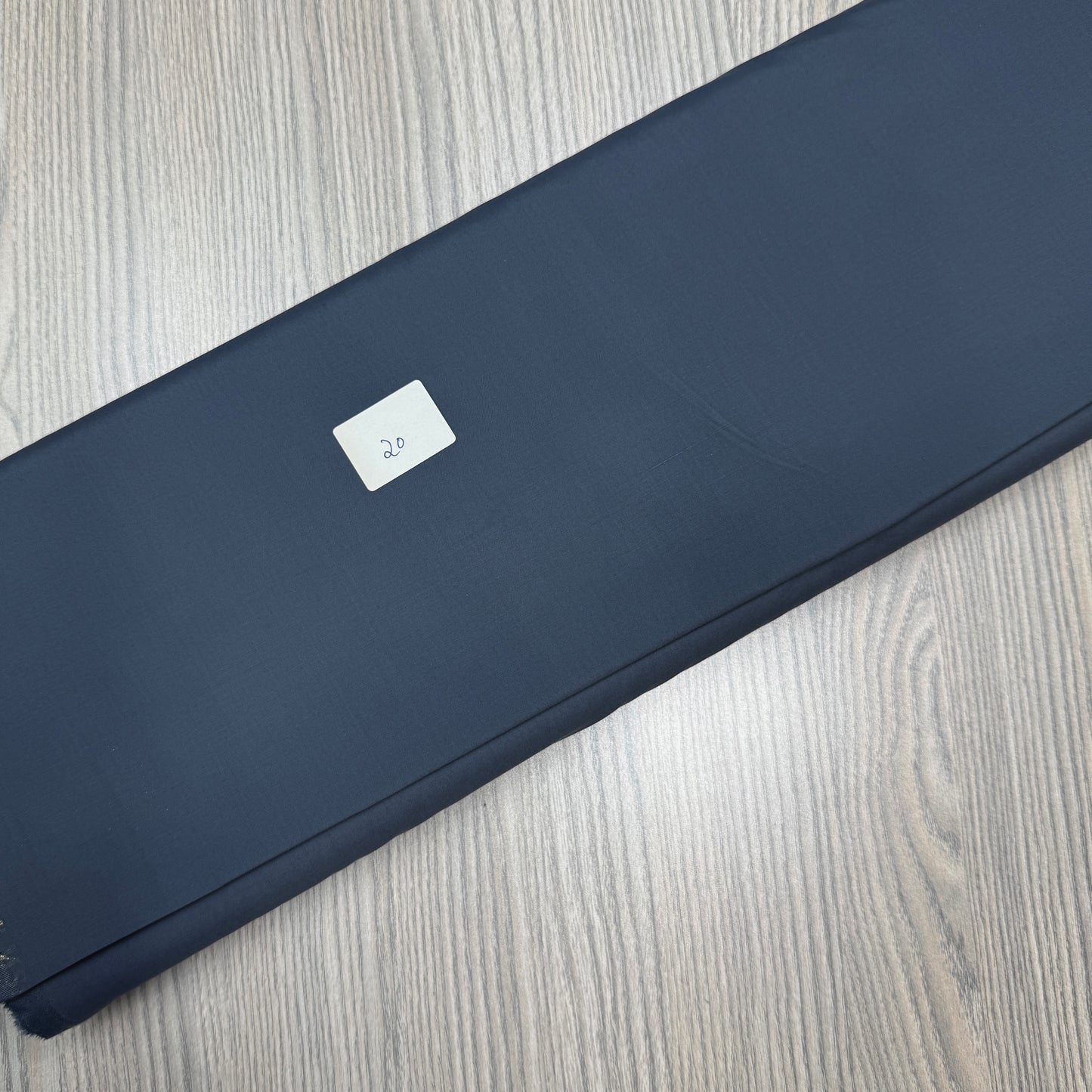 Maxwell 20 smoke grey