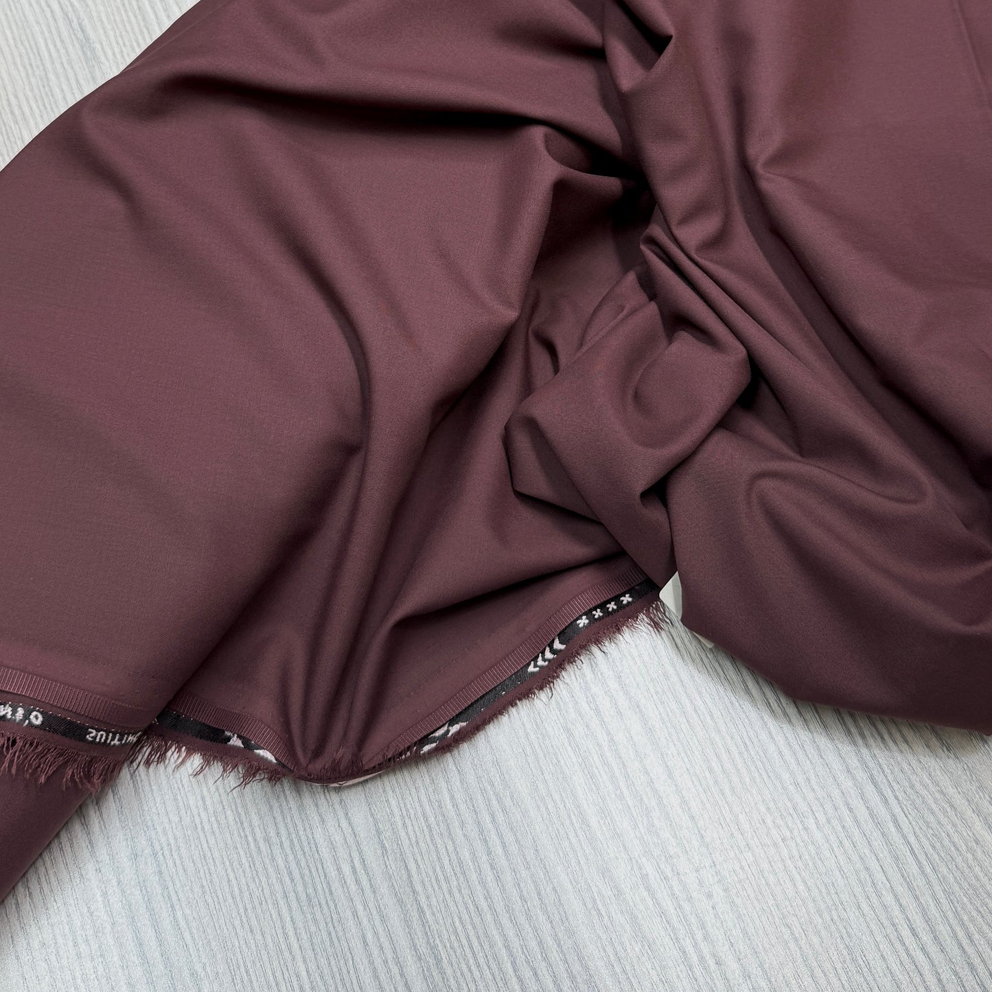 Kaju Suiting 23 Plump