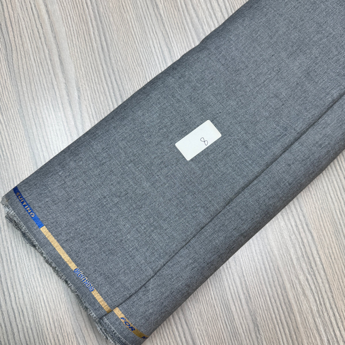 Rivo Suiting