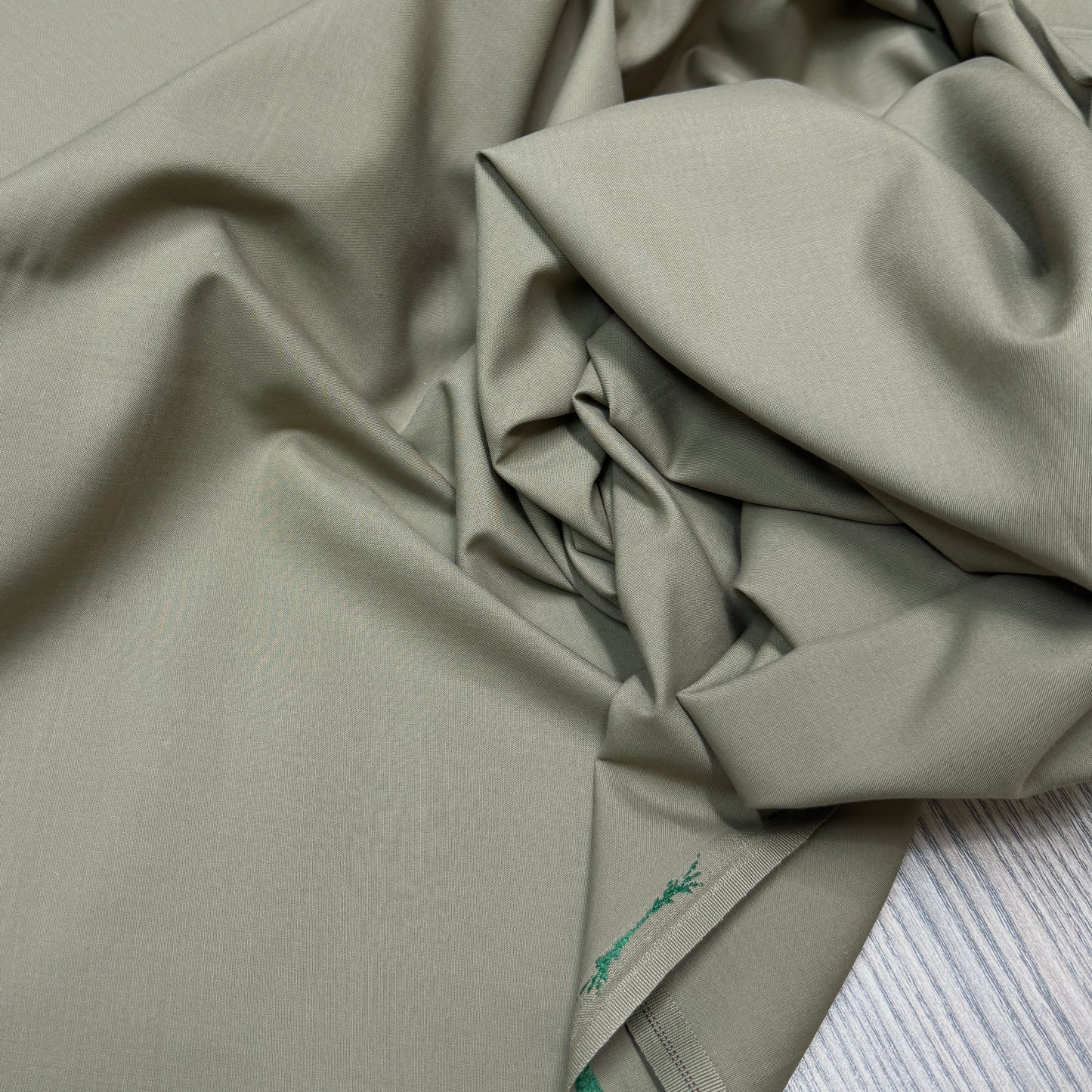 Gucci (Four Season Summers Wash Wear)