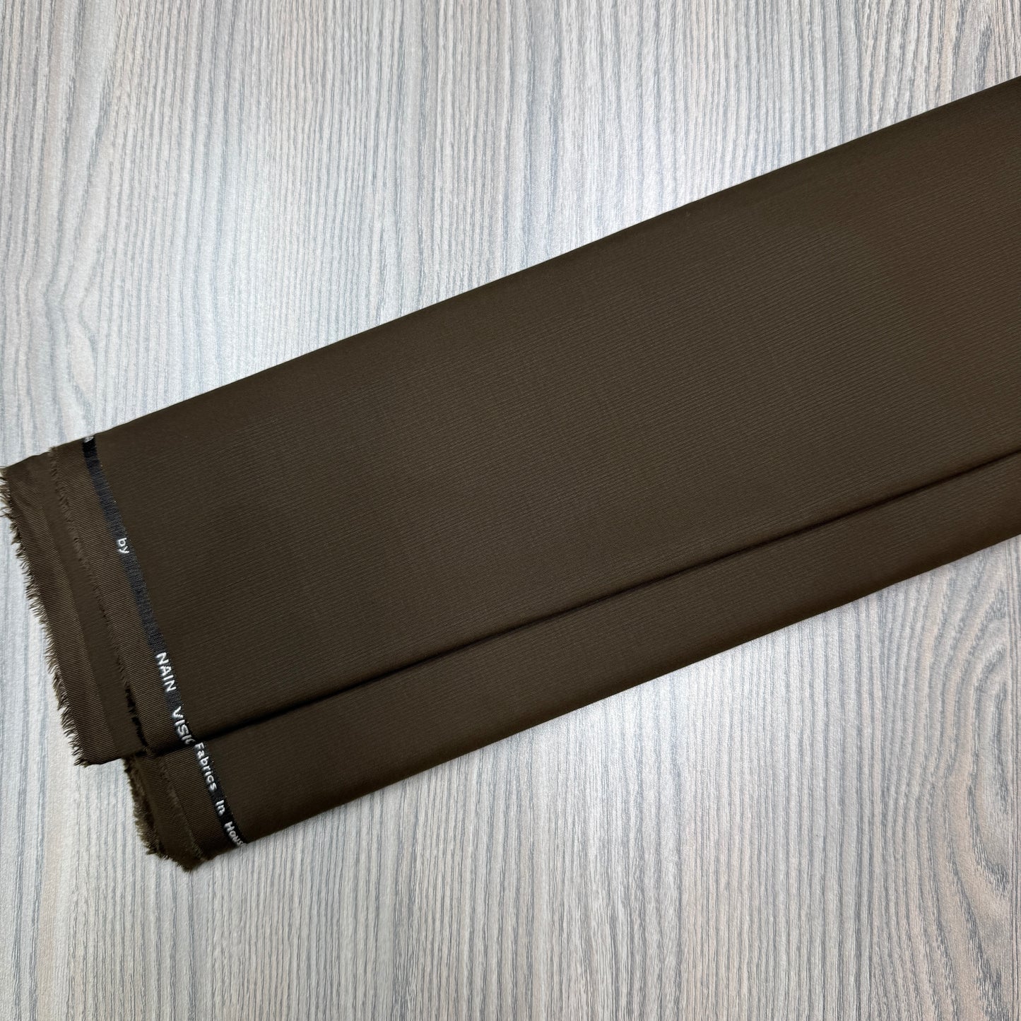 Victoria (Self Texture Medium Weight)